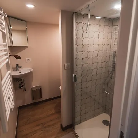 Nyaraló - Retour Aux Sources *